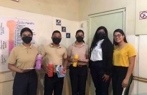 Estudiantes conocieron señales sobre como prevenir la violencia-Nota-de-prensa-CEVAO-4